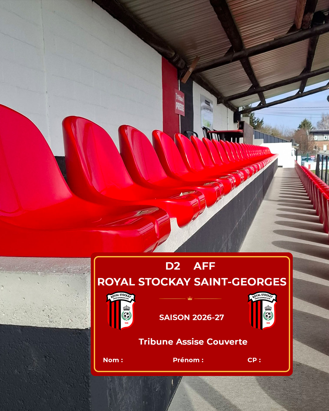 Tribune assise couverte