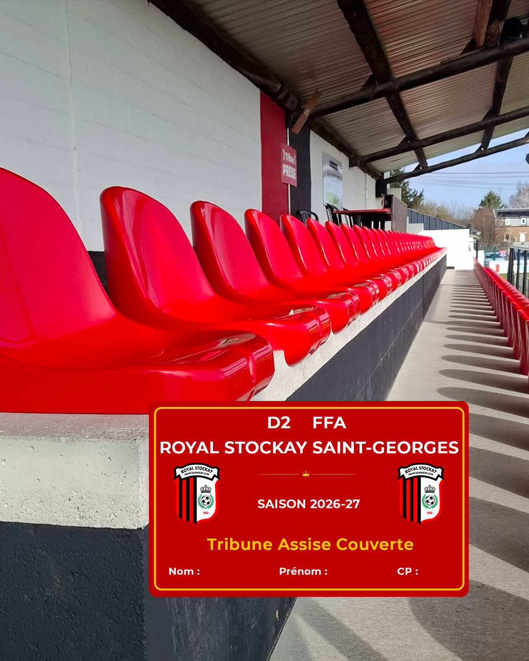 Tribune assise couverte